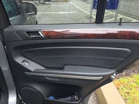 Used 2010 Mercedes-Benz ML 350 4MATIC image 21