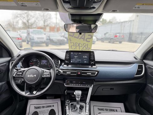 Used 2023 Kia Seltos S image 12