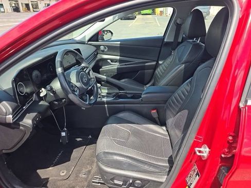 Used 2022 Hyundai Elantra Limited FWD image 7