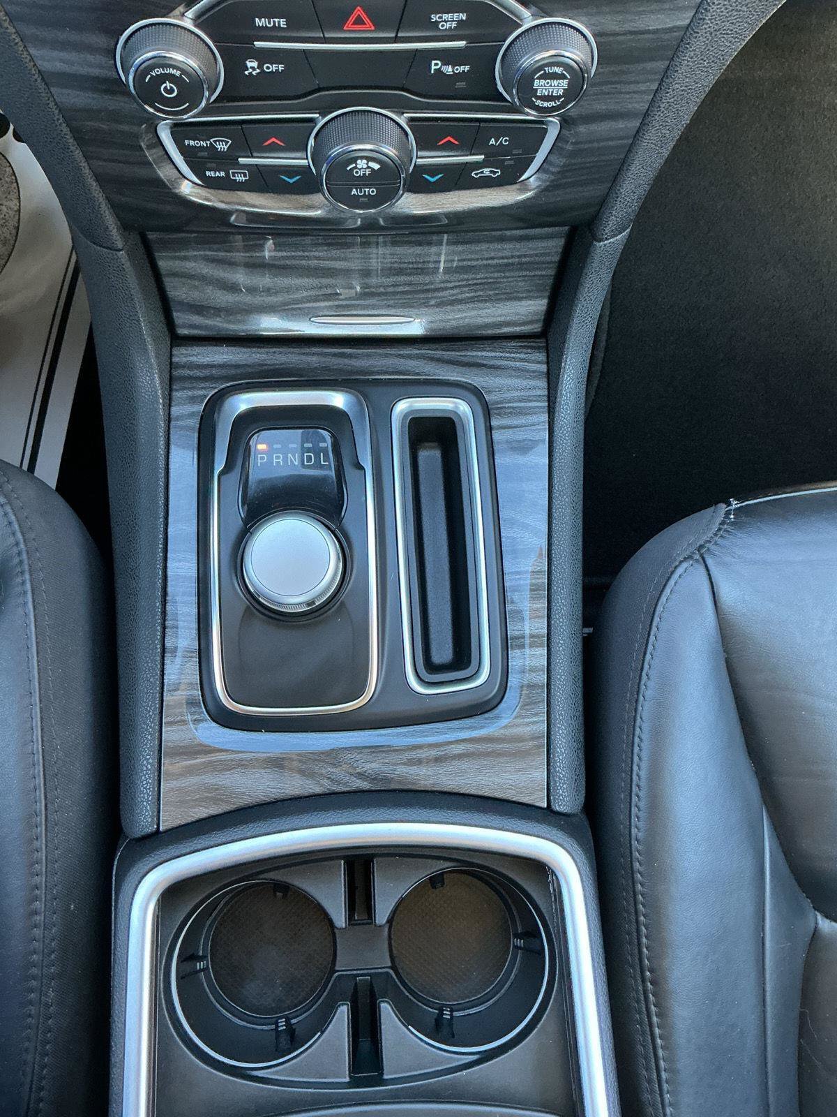 Used 2022 Chrysler 300 Touring L RWD image 13