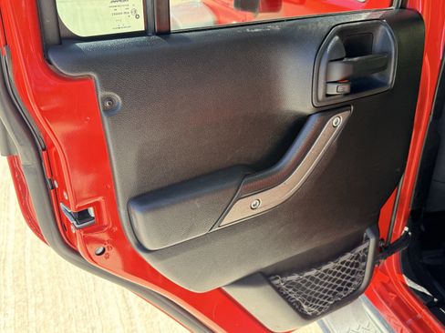 Used 2012 Jeep Wrangler Unlimited Sport image 19