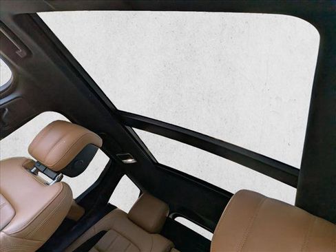 Used 2022 Land Rover Range Rover Sport HSE Dynamic image 12