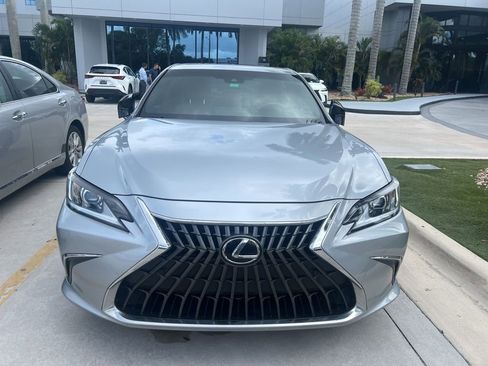 Used 2023 Lexus ES 350 w/ Premium Package FWD image 2