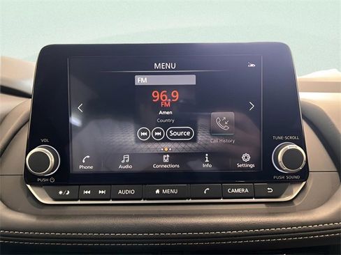 Used 2025 Nissan Rogue SV image 20