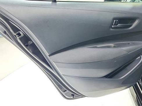 Used 2025 Toyota Corolla LE FWD image 21