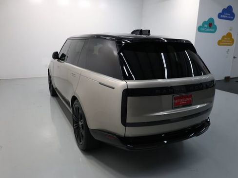 Used 2025 Land Rover Range Rover Long Wheelbase SE AWD/4WD image 63