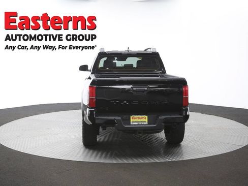Used 2024 Toyota Tacoma TRD Off-Road AWD/4WD image 64