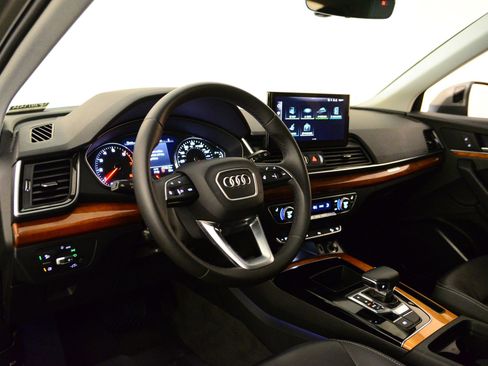 Certified 2023 Audi Q5 2.0T Premium w/ Convenience Package image 28