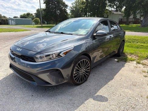 Used 2023 Kia Forte LX FWD image 1