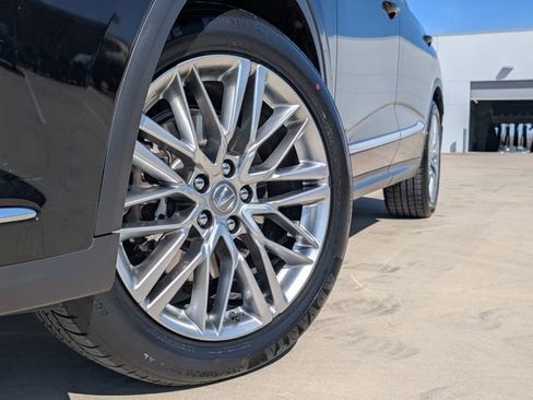 Used 2023 Acura MDX SH-AWD w/ Advance Package image 2