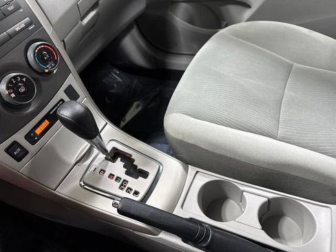 Used 2011 Toyota Corolla LE FWD image 17