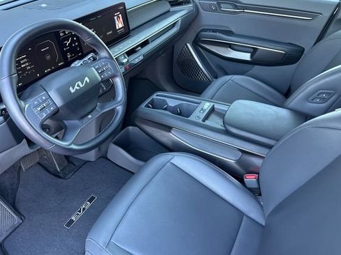 Certified 2024 Kia EV9 Light Long Range RWD image 12