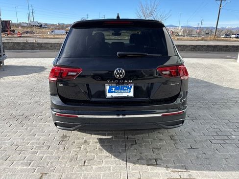 Used 2022 Volkswagen Tiguan SE image 4