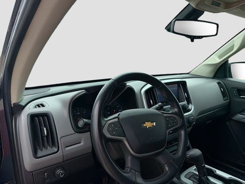 Used 2020 Chevrolet Colorado LT w/ LT Convenience Package RWD image 10