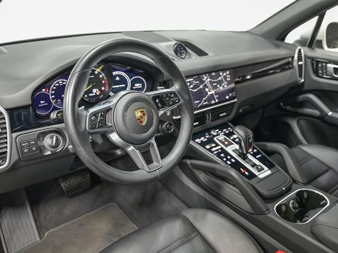 Used 2022 Porsche Cayenne Platinum Edition AWD/4WD image 15