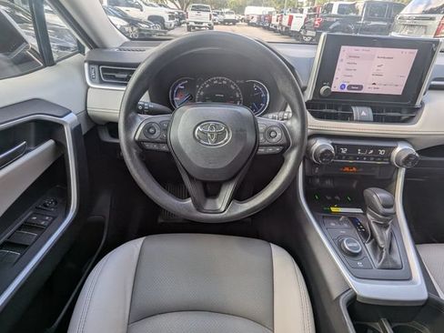 Used 2024 Toyota RAV4 XLE AWD/4WD image 15