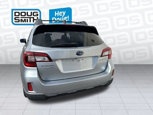 Used 2017 Subaru Outback 2.5i Premium AWD/4WD image 5