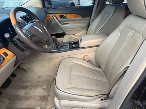 Used 2013 Lincoln MKX FWD image 9