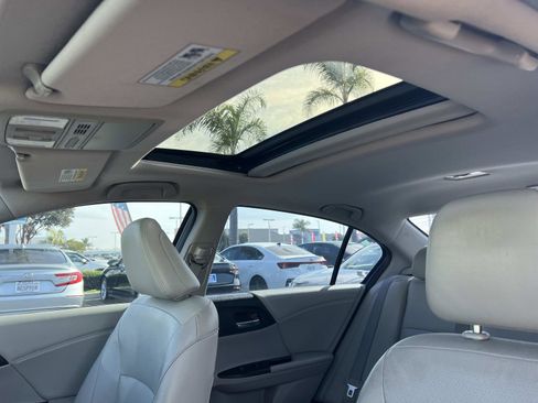 Used 2016 Honda Accord Touring image 20