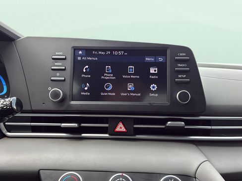 Certified 2025 Hyundai Elantra SE FWD image 29