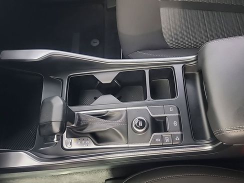 Certified 2025 Kia Sorento LX FWD image 32