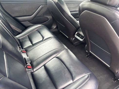 Used 2018 Tesla Model 3 Long Range image 16