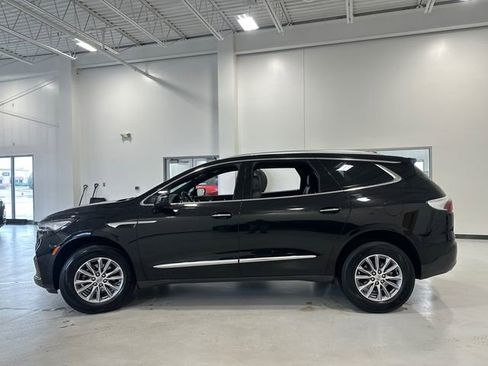 Certified 2023 Buick Enclave Essence image 11
