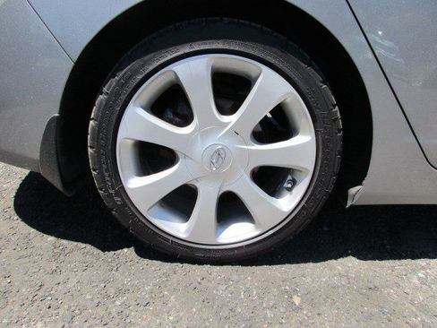 Used 2012 Hyundai Elantra Limited FWD image 13