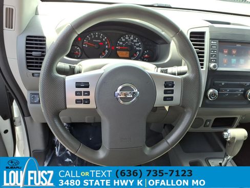 Used 2019 Nissan Frontier SV RWD image 7