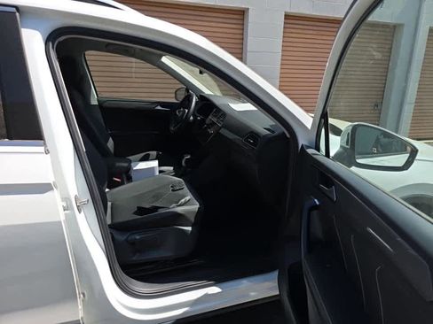 Used 2023 Volkswagen Tiguan SE FWD image 19