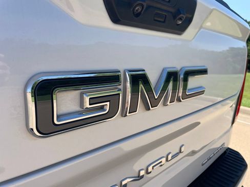Used 2024 GMC Sierra 1500 Denali Ultimate AWD/4WD image 14