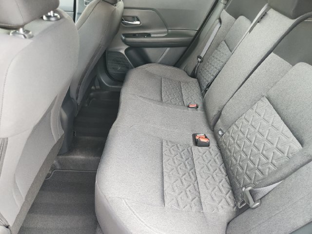 Used 2025 Nissan Kicks SV FWD image 26