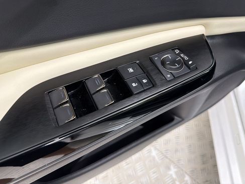 Used 2022 Lexus ES 350 w/ Premium Package FWD image 13