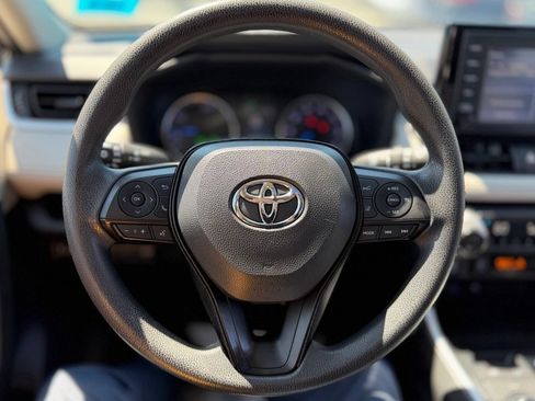 Used 2019 Toyota RAV4 XLE w/ Convenience Package AWD/4WD image 11