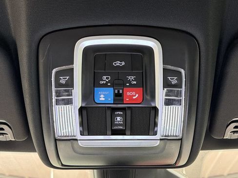Used 2025 RAM 1500 Lone Star AWD/4WD image 36