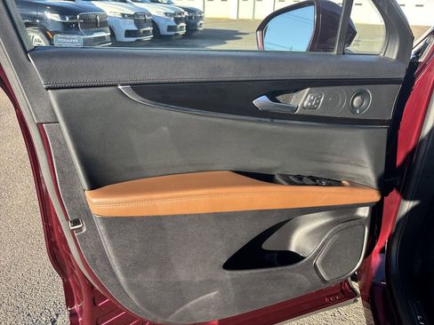 Certified 2021 Lincoln Nautilus Reserve w/ Cargo Utility Package image 8