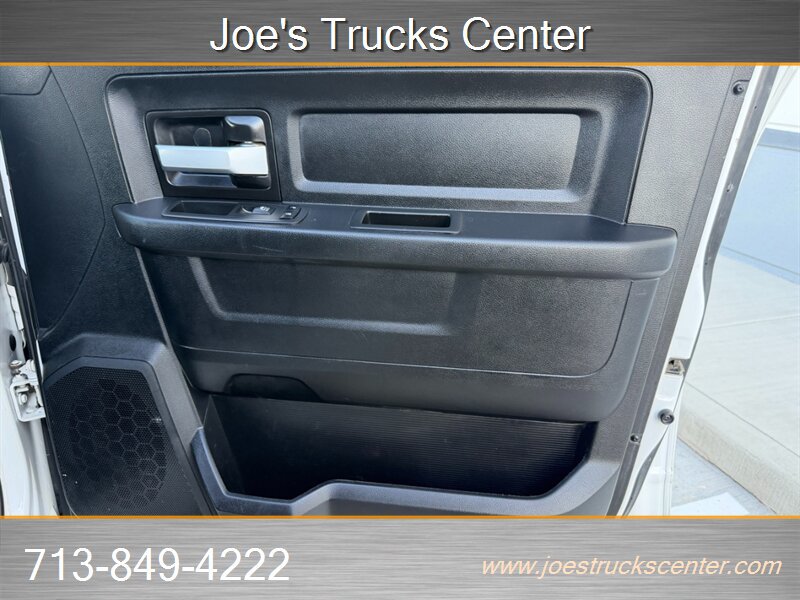 Used 2019 RAM 3500 Tradesman w/ Chrome Appearance Group RWD image 23
