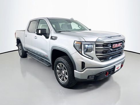 Used 2024 GMC Sierra 1500 AT4 w/ Technology Package AWD/4WD image 3