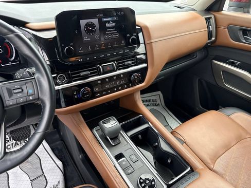 Certified 2023 Nissan Pathfinder Platinum AWD/4WD image 36