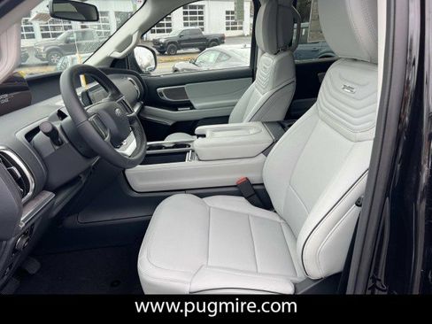 New 2026 Ford Expedition Platinum w/ Platinum Ultimate Package image 9