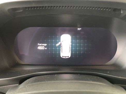 Used 2025 Volvo XC40 B5 Core w/ Protection Package Premier image 17