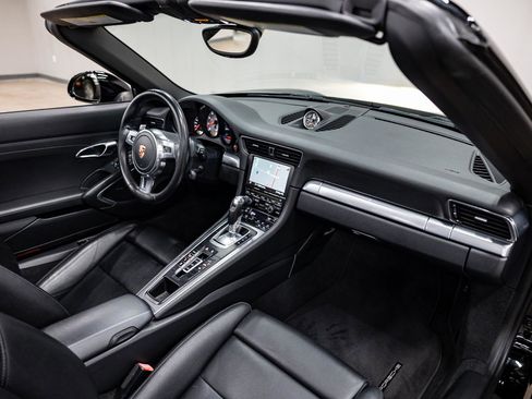 Used 2013 Porsche 911 Carrera 4S image 11