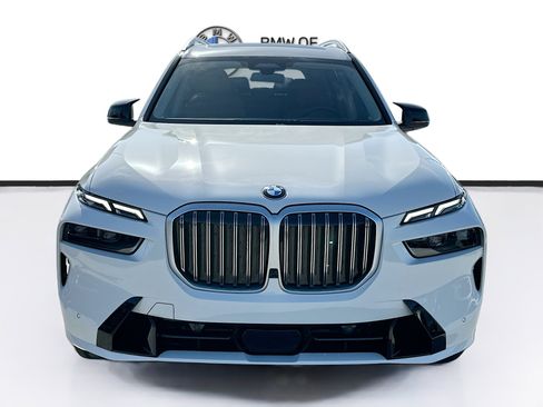 Used 2026 BMW X7 xDrive40i AWD/4WD image 2