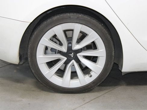 Used 2023 Tesla Model 3 Standard Range RWD image 12
