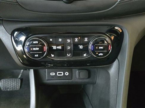 Used 2023 Buick Encore GX Select image 23