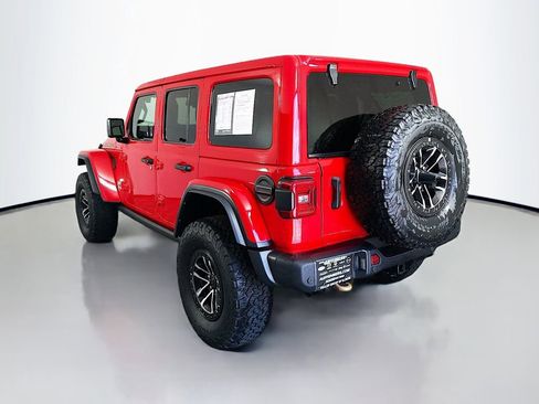 Used 2022 Jeep Wrangler Unlimited Rubicon w/ Xtreme Recon 35" Tire Package AWD/4WD image 5