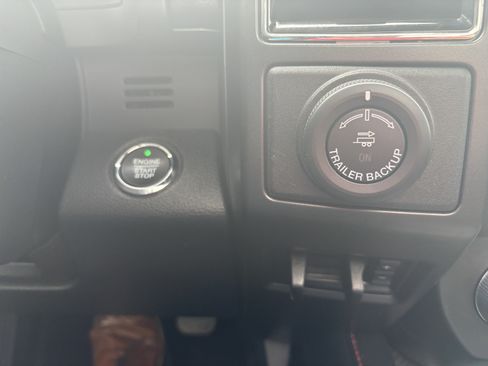 Used 2021 Ford Expedition Limited AWD/4WD image 25
