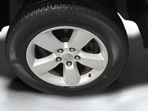 Used 2024 RAM 1500 Classic SLT AWD/4WD image 39