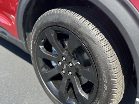 Used 2023 Ford Explorer ST-Line image 4