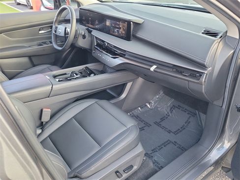 Used 2025 Nissan Murano SV image 16